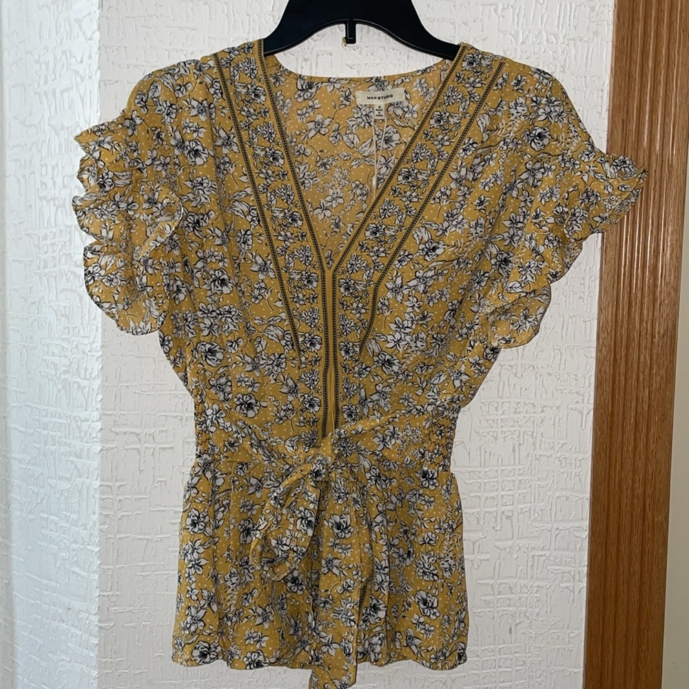NWT | Max Studio | Women’s Short Sleeve Floral Blouse | Size: S